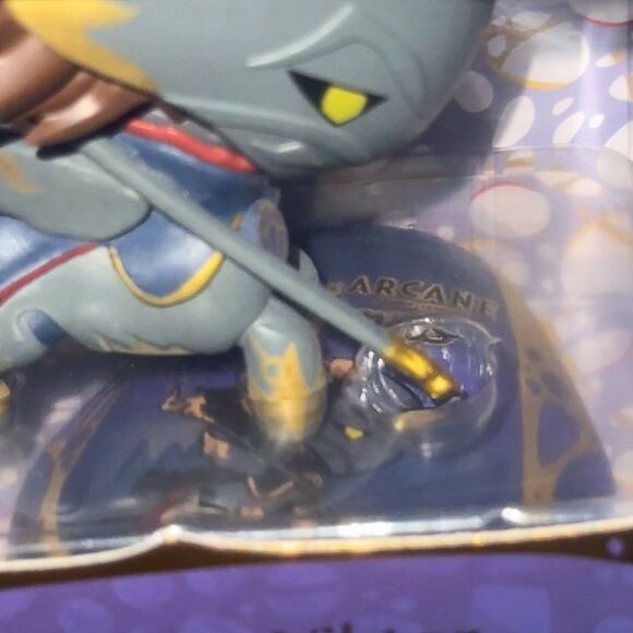 tokidoki x ARCANE Unicorno - Champion Viktor (Special Edition) - Picture 6 of 12